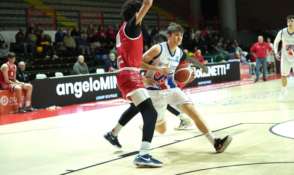 La Junior vince lo scontro diretto con Campus Varese: 76-60